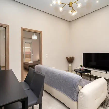 Cozy New Nearby Metro Atena